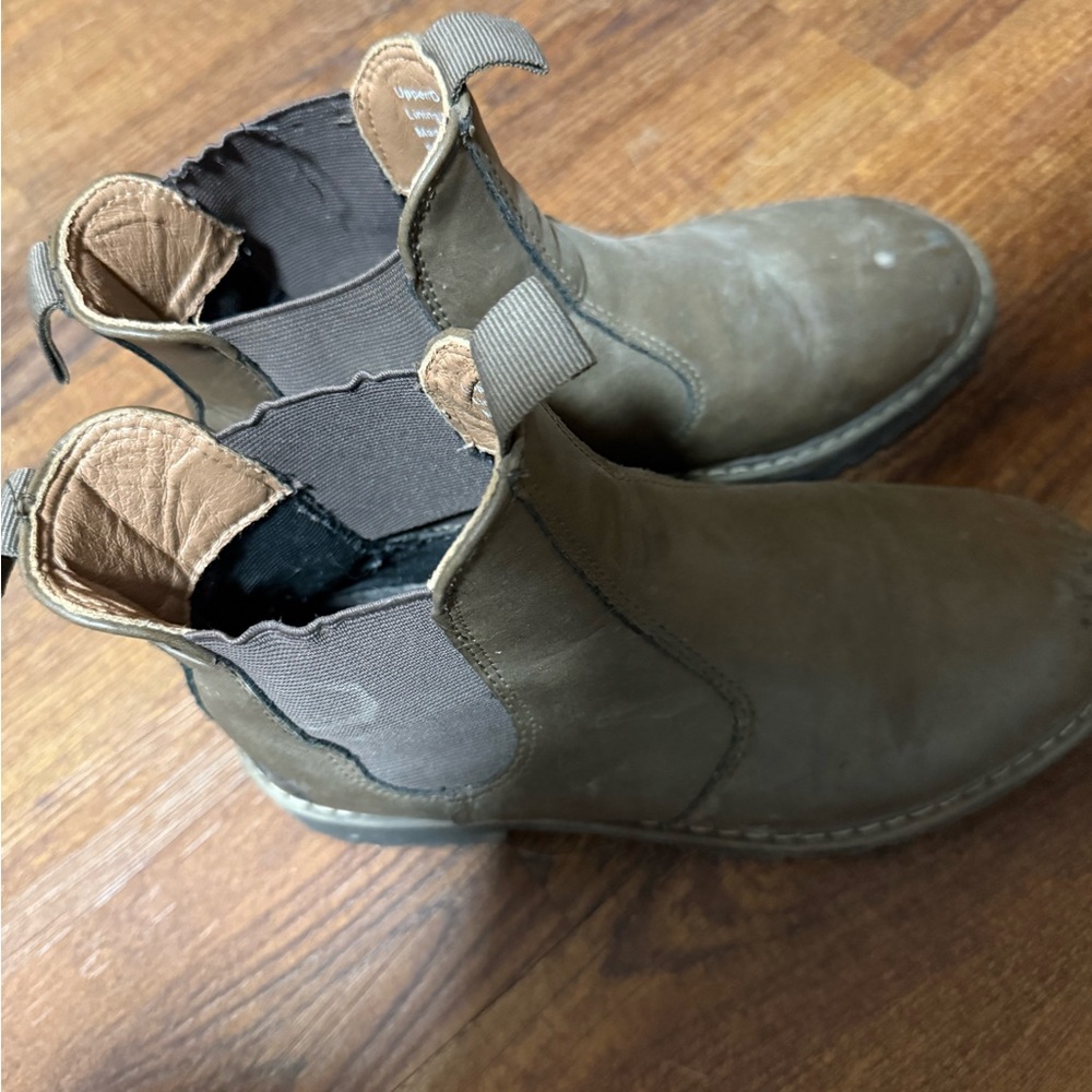 women’s boots